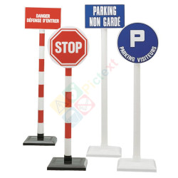 Poteau PVC sur socle pour signalétique