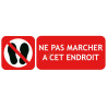 Panneau interdit de marcher à cet endroit